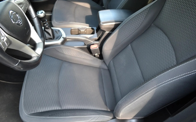 SsangYong Tivoli cena 39700 przebieg: 108820, rok produkcji 2016 z Rzeszów małe 191